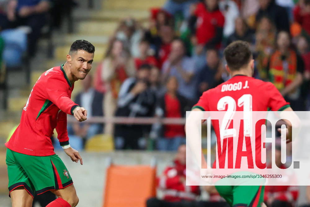 Portugal, Aveiro, 11 06 2024 EURO 2024 Friendly match before the UEFA EURO 2024 in Germany 2024 Portugal Ireland v l , Cristiano Ronaldo Portugal scores the goal to make it 3 0, Goal celebration, celebrate the goal, thanks Diogo Jota Portugal