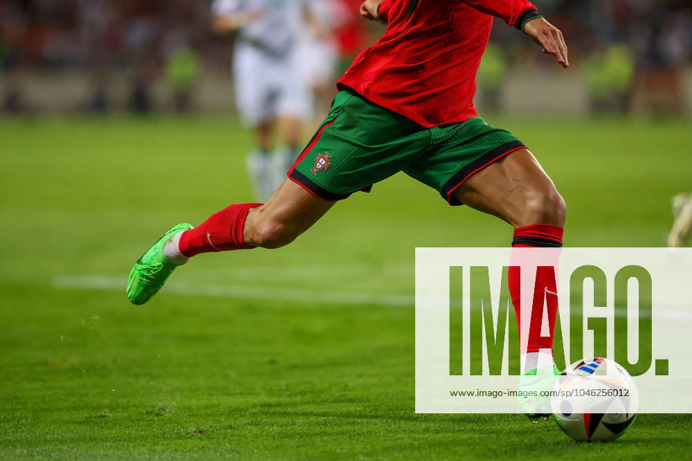 Portugal, Aveiro, 11 06 2024 EURO 2024 Friendly match before the UEFA EURO 2024 in Germany 2024 Portugal Ireland v l , Cristiano Ronaldo Portugal , Goal kick
