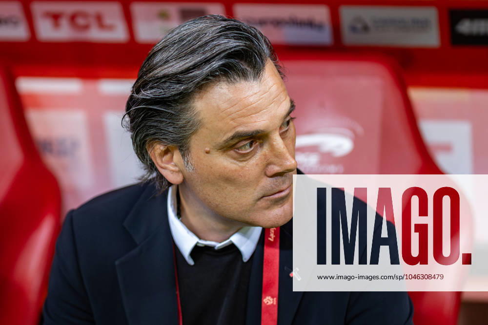 Poland Vs Turkey during the friendly match in Warsaw, Poland Vincenzo Montella head coach of Turkey seen during the friendly match before the UEFA EURO, EM, Europameisterschaft,Fussball 2024 between Poland and Turkey at PGE Narodowy Stadium.