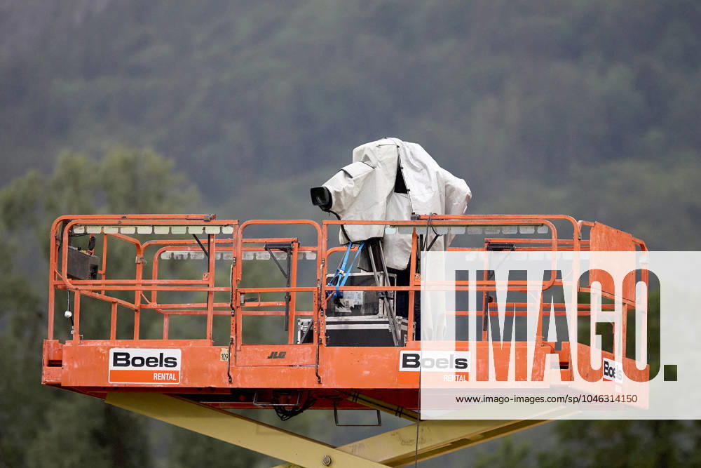 Malta v Greece - International Friendly, Länderspiel, Nationalmannschaft A TV camera person is working during the international soccer friendly match between Malta and Greece at the Untersberg-Arena, in Grodig, Austria, on June 11, 2024. Grödig Salzburg Austria