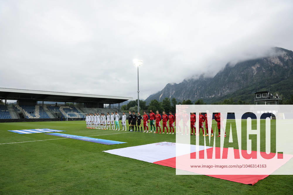 Malta v Greece - International Friendly, Länderspiel, Nationalmannschaft Soccer players from the national soccer teams of Greece (left) and Malta (right) are standing prior to the international soccer friendly match between Malta and Greece at the Untersberg-Arena, in Grodig, Austria, on June 11, 2024. Grödig Salzburg Austria