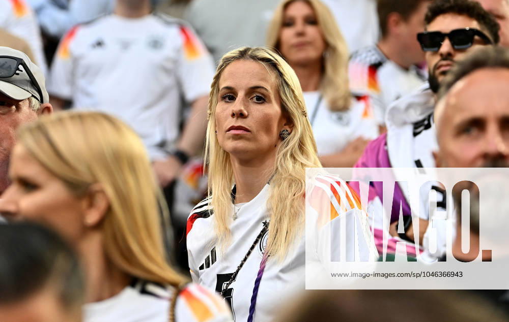 European Football Championship 2024, Germany Scotland,, v l Sina Groß wife wife partner girlfriend of Pascal Groß Gross German national football team DFB Munich
