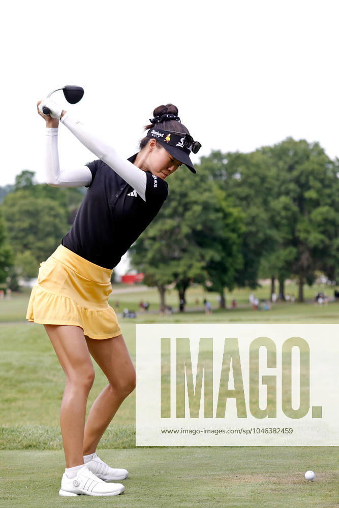 GRAND RAPIDS, MI - JUNE 15: LPGA, Golf Damen golfer Grace Kim plays her tee shot on the 18th hole during the LPGA Meijer LPGA Classic for Simply Give on June 15th, 2024, at Blythefield Country Club in Grand Rapids, Michigan. (Photo by Brian Spurlock Icon Sportswire) GOLF: JUN 15 LPGA Meijer LPGA Classic for Simply Give Icon24061531