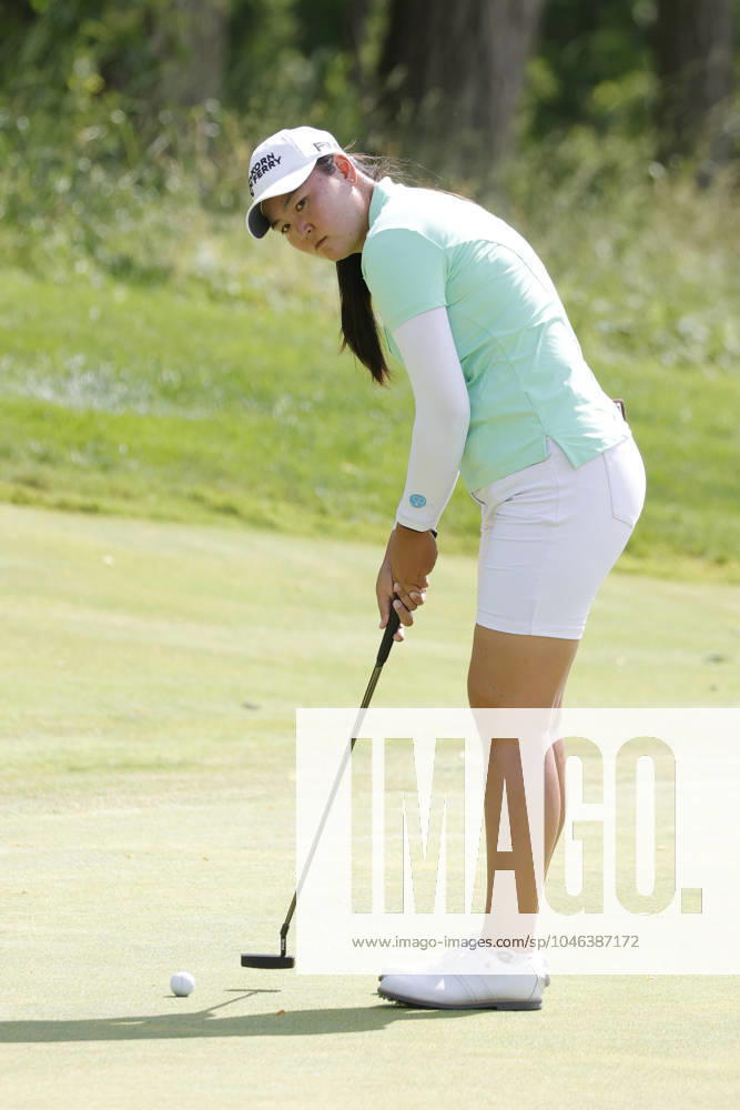 GRAND RAPIDS, MI - JUNE 15: LPGA, Golf Damen golfer Allisen Corpuz putts on the 16th hole during the LPGA Meijer LPGA Classic for Simply Give on June 15th, 2024, at Blythefield Country Club in Grand Rapids, Michigan. (Photo by Brian Spurlock Icon Sportswire) GOLF: JUN 15 LPGA Meijer LPGA Classic for Simply Give Icon24061558
