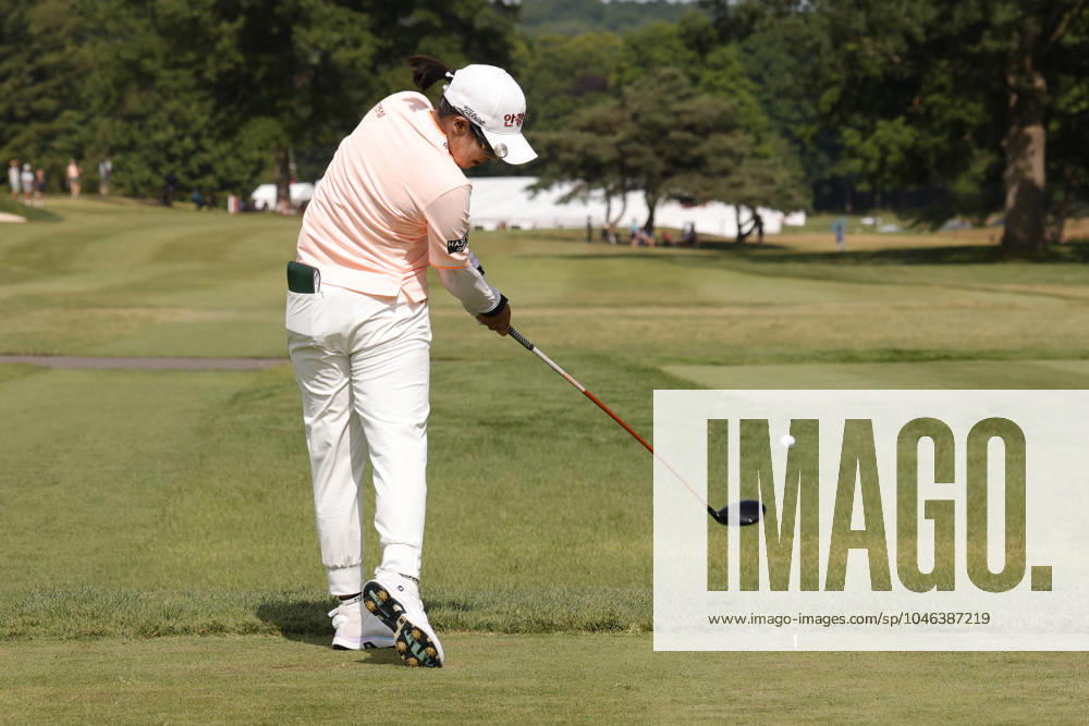 GRAND RAPIDS, MI - JUNE 15: LPGA, Golf Damen golfer Jin Hee Im plays her tee shot on the 17th hole during the LPGA Meijer LPGA Classic for Simply Give on June 15th, 2024, at Blythefield Country Club in Grand Rapids, Michigan. (Photo by Brian Spurlock Icon Sportswire) GOLF: JUN 15 LPGA Meijer LPGA Classic for Simply Give Icon24061570