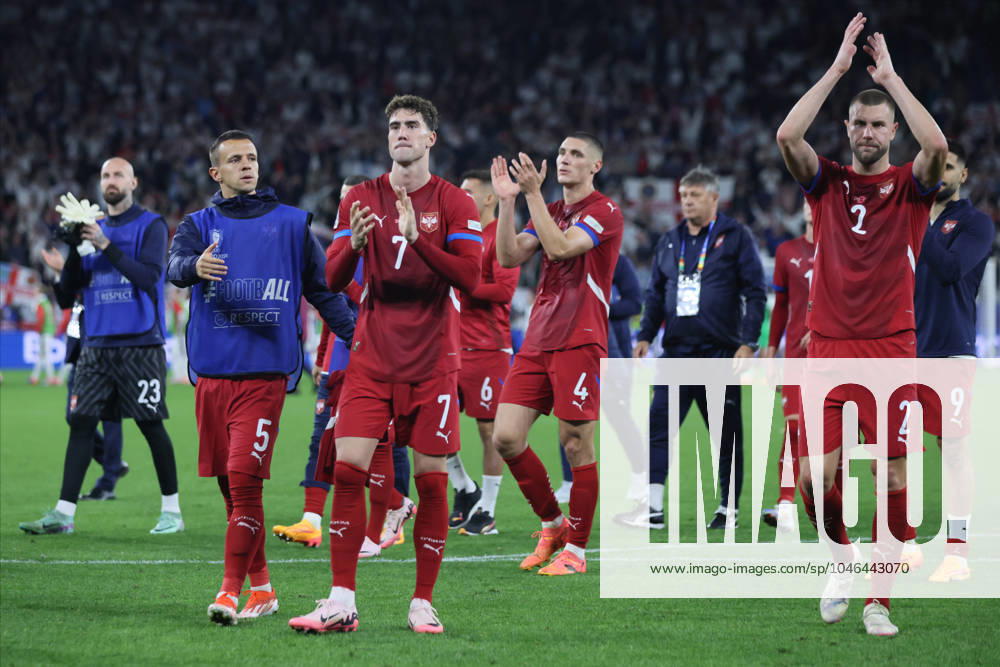 SERBIA vs ENGLAND NEMANJA MAKSIMOVIC, DUSAN VLAHOVIC, STRAHINJA PAVLOVIC fudbaleri reprezentacije Srbije na utakmici UEFA Evropskog prvenstva 2024 godine protiv Engleske na stadionu AufSalke arena, Gelzenkirhen, 16.06.2024. godine Foto: Fudbal, Reprezentacija, Srbija, UEFA Evropsko prvenstvo, EURO 2024, Engleska FOOTBALL, SERBIA, UEFA European Championship, EM, Europameisterschaft EURO 2024, ENGLAND Gelsenkirchen Arena AufSchalke stadion Germany