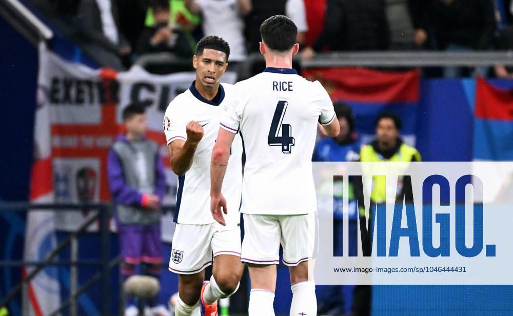 Soccer, European Championship, EURO 2024, Group C, Veltins Arena Gelsenkirchen Serbia England 0 1 Cheers Jude Bellingham ENG after his goal for 0 1, together with Declan Rice ENG Cheers, joy, action