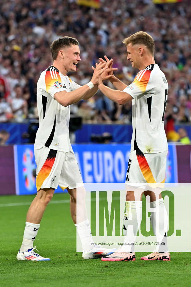 Football EM 2024, Germany Scotland, v l Goal celebration after the goal to celebrate the goal celebrate 1 0 by Florian Wirtz German national football team DFB Joshua Kimmich German national football team DFB Munich