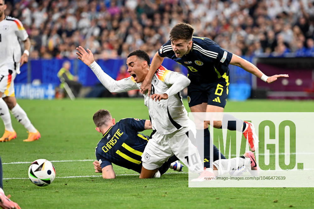 Football EM 2024, Germany Scotland, v l Ryan Christie Team Scotland Jamal Musiala Deutsche Fussball Nationalmannschaft DFB Kieran Tierney Team Scotland Zweikampf, Aktion, action, battle for the ball Munich