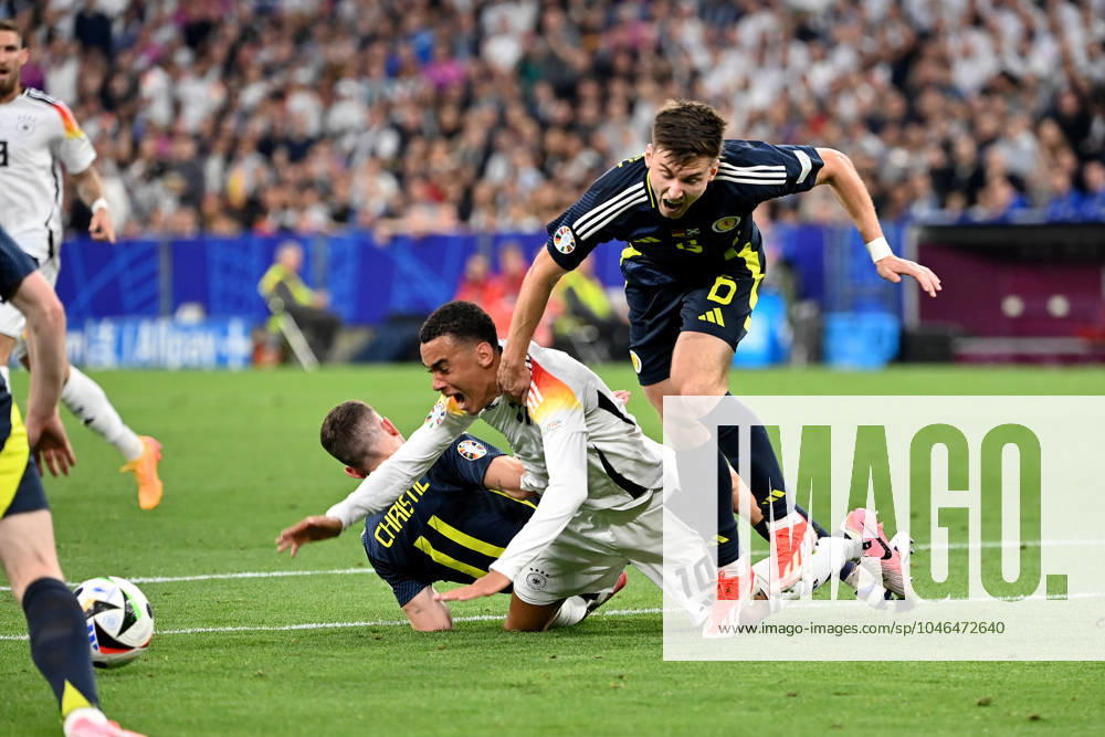 Football EM 2024, Germany Scotland, v l Ryan Christie Team Scotland Jamal Musiala Deutsche Fussball Nationalmannschaft DFB Kieran Tierney Team Scotland Zweikampf, Aktion, action, battle for the ball Munich