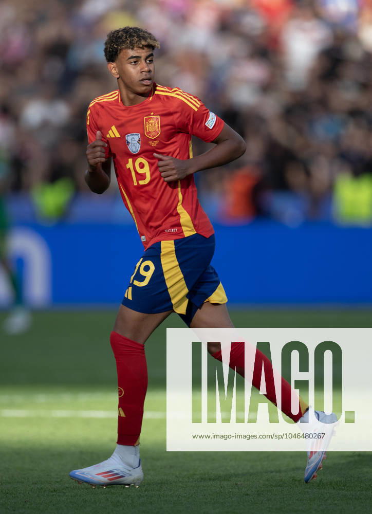 Spain v Croatia: Group B - UEFA EURO, EM, Europameisterschaft,Fussball 2024 BERLIN, GERMANY - JUNE 15: Lamine Yamal of Spain in action during the UEFA EURO 2024 group stage match between Spain and Croatia at Olympiastadion on June 15, 2024 in Berlin, Germany. (Photo by Joe Prior Visionhaus via ) Lamine Yamal Berlin Olympiastadion Berlin Germany