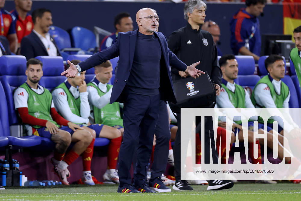 DE LA FUENTE Luis Coach Team Spain UEFA Football EURO 2024 in Germany Preliminary Round Match Group B Spain Italy 1 0 on 20 06 2024 in Gelsenkirchen DFL REGULATIONS PROHIBIT ANY USE OF PHOTOGRAPHS as IMAGE SEQUENCES and or QUASI VIDEO