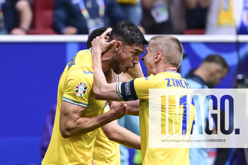 Goal celebration for 1 2 by Roman Yaremchuk 9 Ukraine , Slovakia vs Ukraine, Football, UEFA Euro 2024, Group stage, Matchday 2, 21 06 2024 Düsseldorf Nordrhein Westfalen Germany