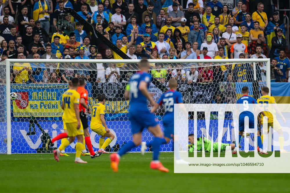 Slovakia v Ukraine: Group E - UEFA EURO, EM, Europameisterschaft,Fussball 2024 Anatoliy Trubin of Ukraine is not preventing Slovakia s first goal during the UEFA EURO 2024 group stage match between Slovakia and Ukraine at Düsseldorf Arena on June 21, 2024 in Dusseldorf, Germany. Duesseldorf Germany