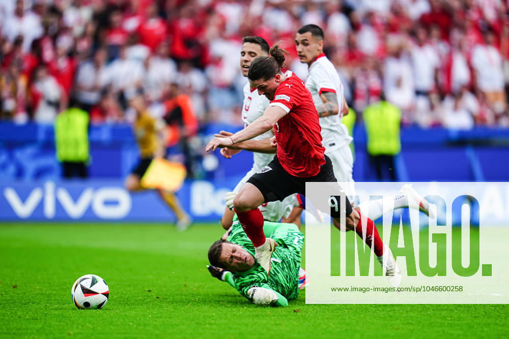 Foul Wojciech Szczesny Poland, 01 on Marcel Sabitzer Austria, 09 , Penalty kick GER, Poland vs Austria, European Football Championship, UEFA Euro 2024, Matchday 2, 21 06 2024 GER, Poland vs Austria, European Football Championship, UEFA Euro 2024, Matchday 2, 21 06 2024 Berlin