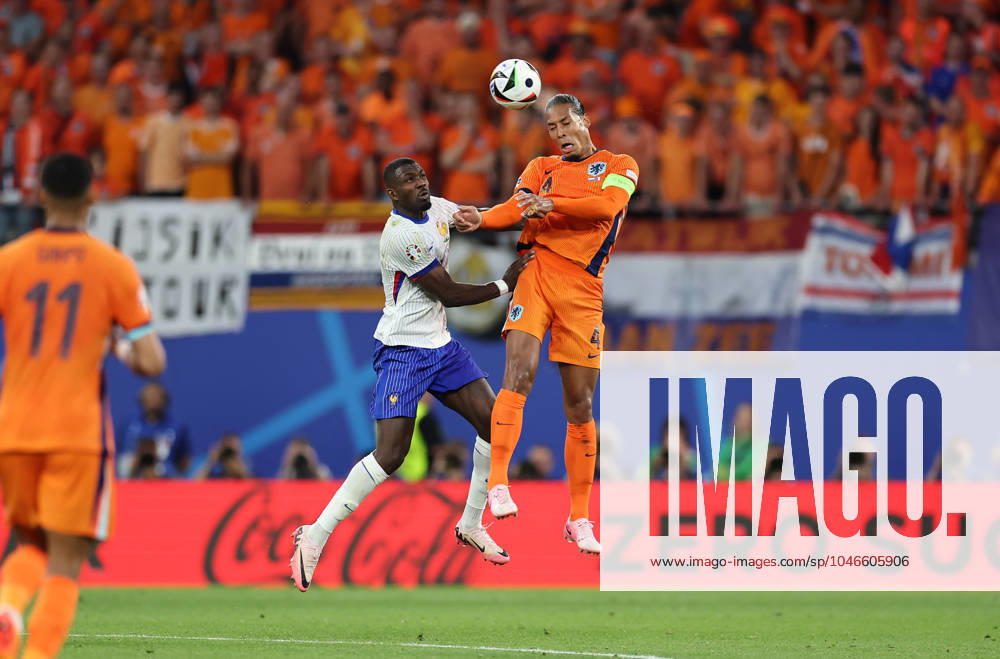 European Football Championship, UEFA EURO 2024, Netherlands France, Group D, Stadion Leipzig, v l , Marcus Thuram France , Virgil van Dijk Netherlands