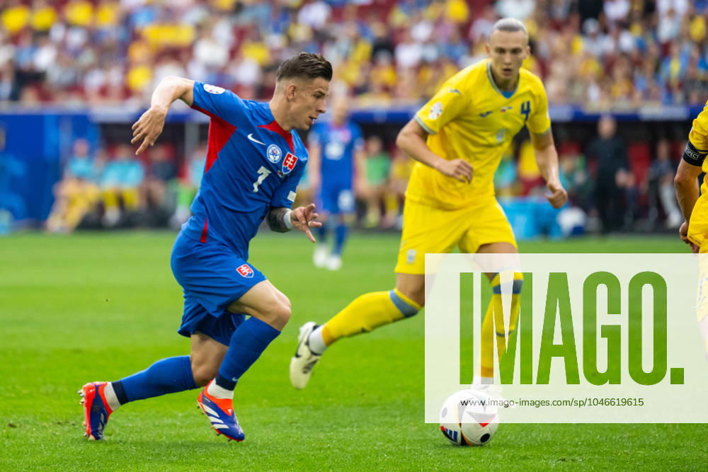 Slovakia v Ukraine: Group E - UEFA EURO, EM, Europameisterschaft,Fussball 2024 Tomas Suslov of Slovakia is controlling the ball during the UEFA EURO 2024 group stage match between Slovakia and Ukraine at D¸sseldorf Arena on June 21, 2024 in Dusseldorf, Germany. Duesseldorf Germany
