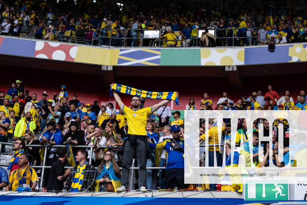 Slovakia v Ukraine: Group E - UEFA EURO, EM, Europameisterschaft,Fussball 2024 A fan of Ukraine is celebrating victory during the UEFA EURO 2024 group stage match between Slovakia and Ukraine at D¸sseldorf Arena on June 21, 2024 in Dusseldorf, Germany. Duesseldorf Germany