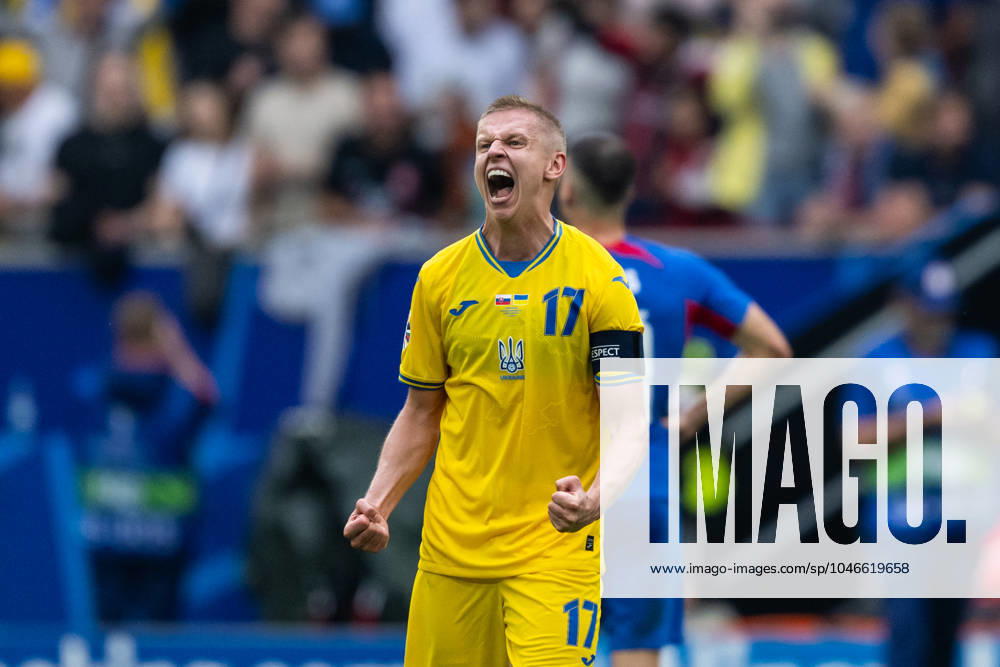 Slovakia v Ukraine: Group E - UEFA EURO, EM, Europameisterschaft,Fussball 2024 Oleksandr Zinchenko of Ukraine is celebrating victory during the UEFA EURO 2024 group stage match between Slovakia and Ukraine at DÂ¸sseldorf Arena on June 21, 2024 in Dusseldorf, Germany. Duesseldorf Germany