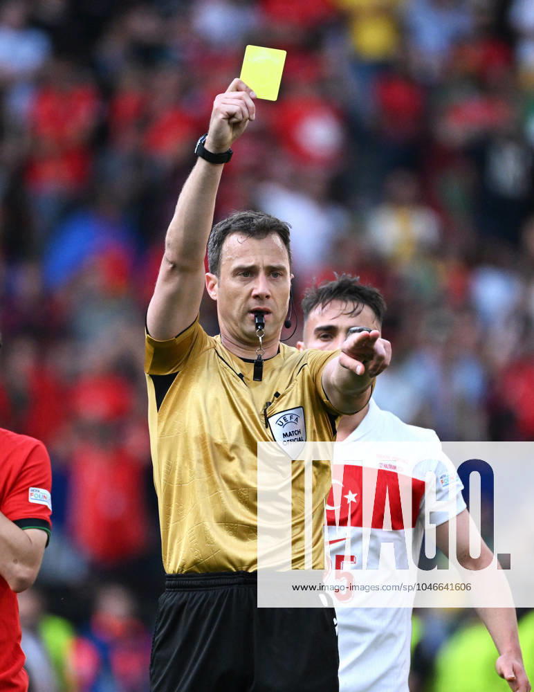 Football, European Championship, EURO 2024, Group F, Signal Iduna Park Dortmund Turkey Portugal Referee Felix Zwayer GER Action