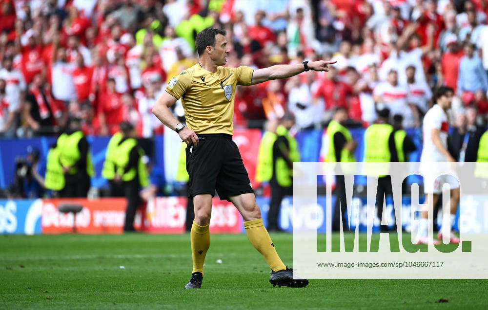 Football, European Championship, EURO 2024, Group F, Signal Iduna Park Dortmund Turkey Portugal 0 3 Referee Felix Zwayer GER Action, single image