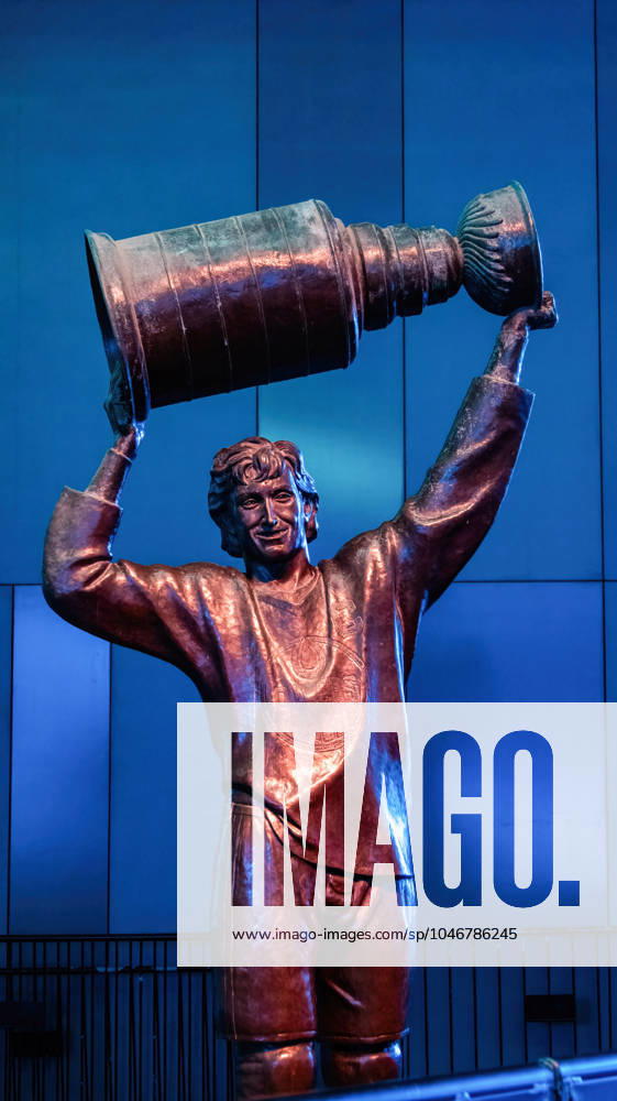 Edmonton Oiler Fans take to the streets of Downtown Edmonton - 24 Jun 2024 The Wayne Gretzky statue lifting the Stanley Cup after Edmonton s last Stanley Cup win outside of Roger s Place in Downtown Edmonton. Edmonton Canada
