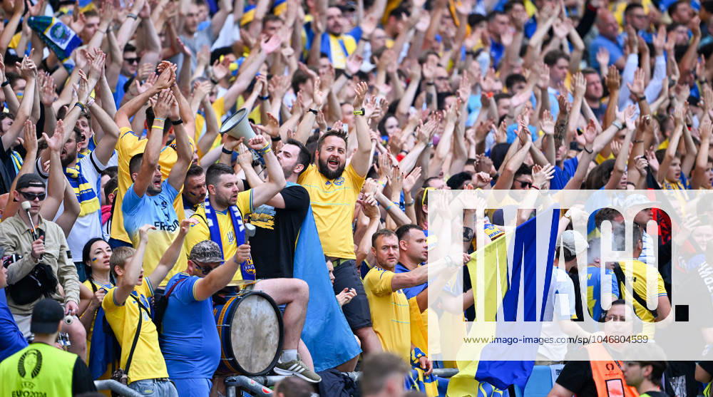 BAU 26 06 2024 Stuttgart European Football Championship 2024 Ukraine vs Belgium, feature Ukrainian fans