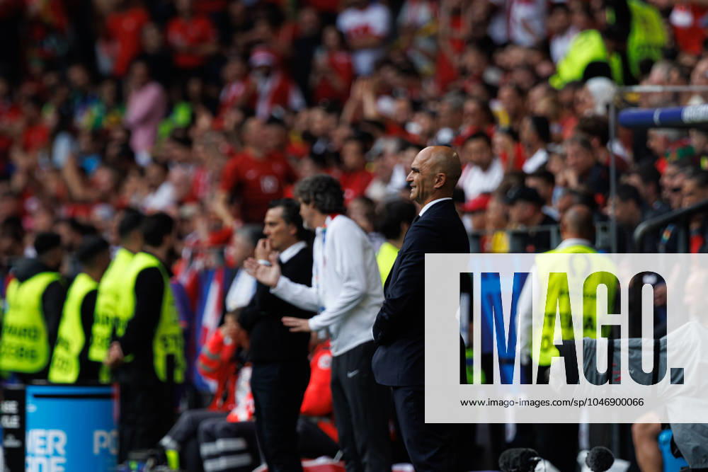 Roberto Martinez seen during UEFA EURO, EM, Europameisterschaft,Fussball 2024 game between national teams of Turkey and Portugal at Signal Iduna Park, Dortmund, Germany (Maciej Rogowski) Dortmund Signal Iduna Park Germany