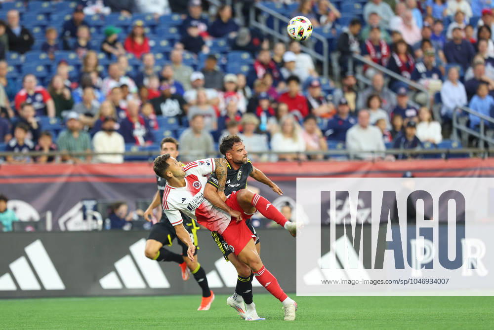 MLS, Fussball Herren, USA 2024: Crew vs Revolution JUN 29 June 29, 2024; Foxborough, MA, USA; New England Revolution forward Giacomo Vrioni (9) and Columbus Crew defender Rudy Camacho (4) in action during the MLS match between Columbus Crew and New England Revolution. Anthony Nesmith CSM (Credit Image: Anthony Nesmith Cal Media) Foxborough Massachusetts United States