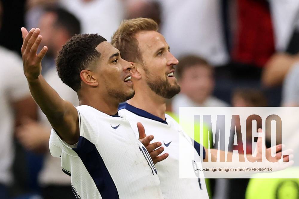 KW26 EURO 2024, England - Slowakei Jude Bellingham of England celebrates his goal with Harry Kane England v Slovakia, UEFA European Championship, EM, Europameisterschaft 2024, Round of 16, Football, Arena AufSchalke, Gelsenkirchen, Germany - 30 Jun 2024