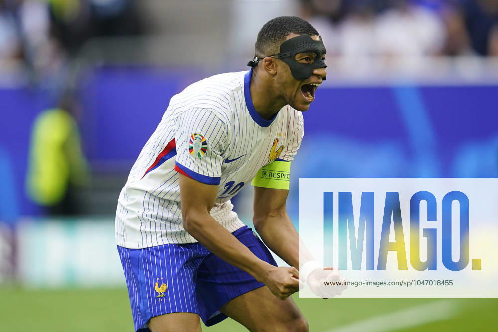 GER: France v Belgium. UEFA EURO, EM, Europameisterschaft,Fussball 2024 Kylian Mbappe of France celebrates the 1-0 scored by his teammate Randal Kolo Muani during the UEFA Euro 2024 match between France and Belgium, Round of 16, played at Dusseldorf Arena on July 1, 2024 in Düsseldorf, Germany. kpng
