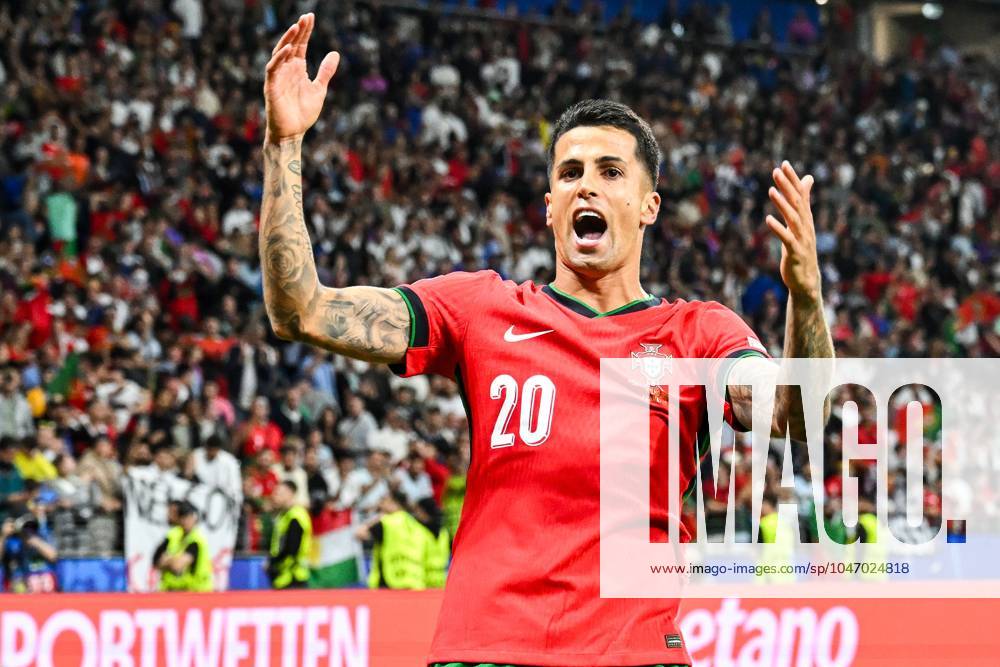 FRANKFURT - Joao Cancelo of Portugal celebrates victory during the UEFA EURO, EM, Europameisterschaft,Fussball 2024 round of 16 match between Portugal and Slovenia at the Frankfurt Arena on July 1, 2024 in Frankfurt, Germany. ANP Hollandse Hoogte UEFA EURO 2024 2024 ANPxSportx xGerritxvanxKeulenxIVx 502568507 originalFilename: 502568507