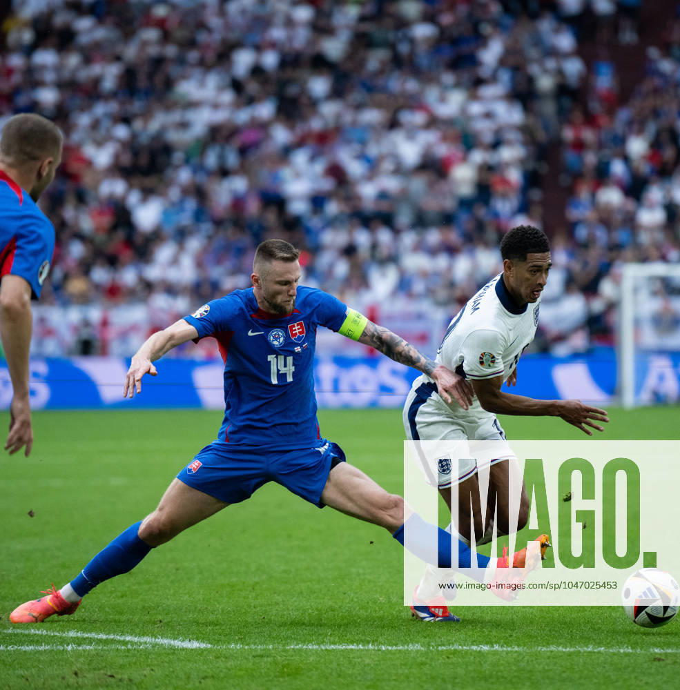 Milan Skriniar, Jude Bellingham during the UEFA EURO, EM, Europameisterschaft,Fussball 2024 round of 16 match between England and Slovakia at Arena AufSchalke on June 30, 2024 in Gelsenkirchen, G England v Slovakia: Round of 16 - UEFA EURO 2024