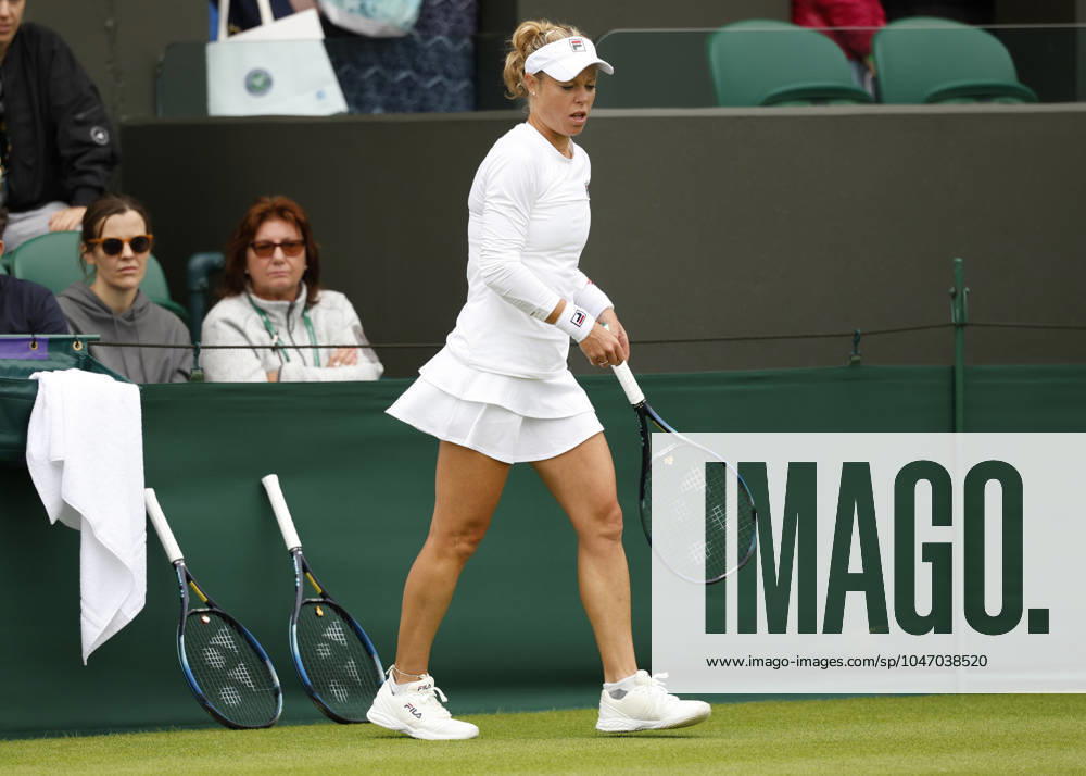Laura Siegemund GER has two extra reserve racquets on the rail