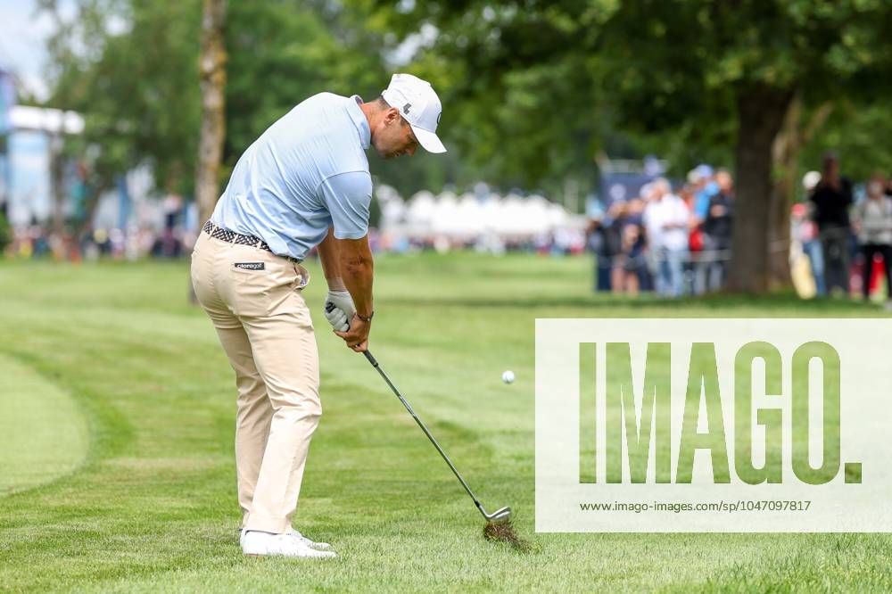 Martin Kaymer GER on the fairway, BMW International Open 2024, Golf, DP World Tour, Men, Round 1, 04 07 2024 Eichenried Bayern Germany