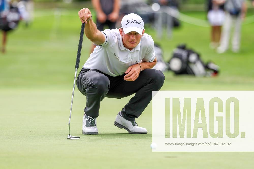 Jannik de Bruyn GER reading the putting line, BMW International Open 2024, Golf, DP World Tour, Men, Round 1, 04 07 2024 Eichenried Bayern Germany