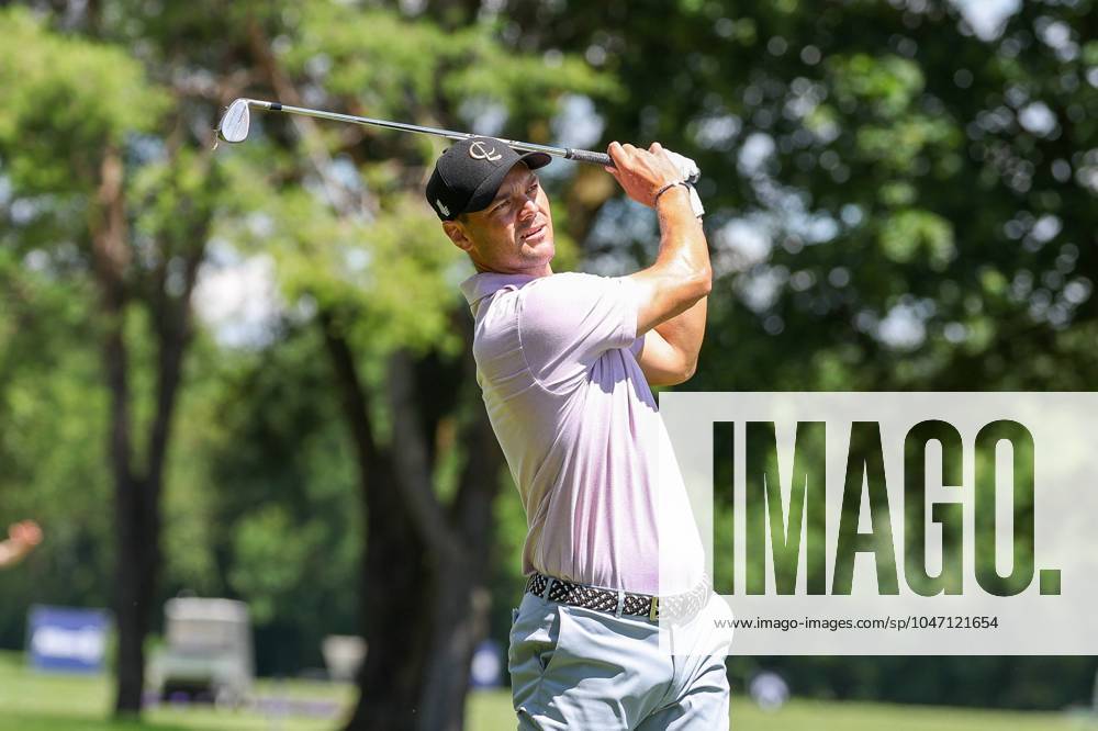 Martin Kaymer GER on the fairway, BMW International Open 2024, Golf, DP World Tour, Men, Round 2, 05 07 2024 Eichenried Bayern Germany
