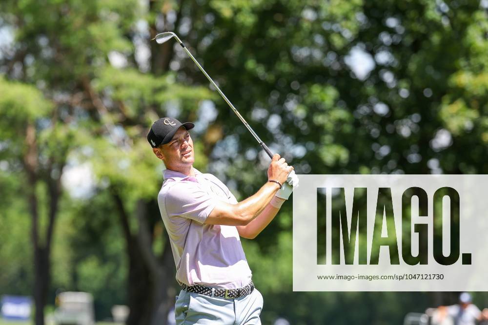 Martin Kaymer GER on the fairway, BMW International Open 2024, Golf, DP World Tour, Men, Round 2, 05 07 2024 Eichenried Bayern Germany