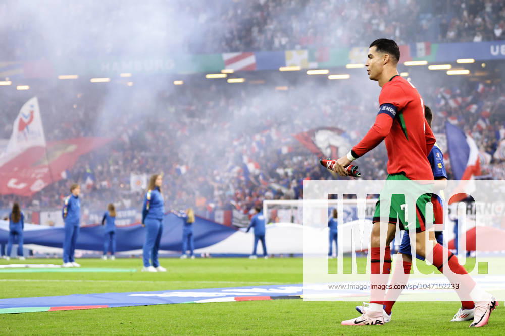 Portugal v France: Quarter-Final - UEFA EURO, EM, Europameisterschaft,Fussball 2024 Cristiano Ronaldo of Portugal is entering the pitch ahead of the UEFA Euro 2024 quarter-final football match between France and Portugal at Volksparkstadion Stadium in Hamburg, Germany. Hamburg Germany