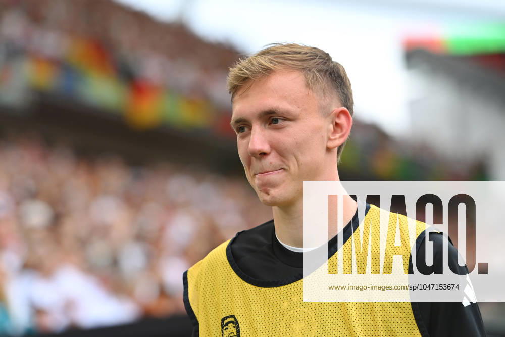 Maximilian BEIER GER , reserve bench, substitute bench, substitute player, reserve player, bench, substitute player, action, single picture, cropped single motif, portrait, portrait, portrait quarterfinal Spain ESP Germany GER 2 1 n V on 05 07 2024, Stuttgart Arena, Football UEFA EURO 2024 GERMANY from 14 06 2024 14 07 2024
