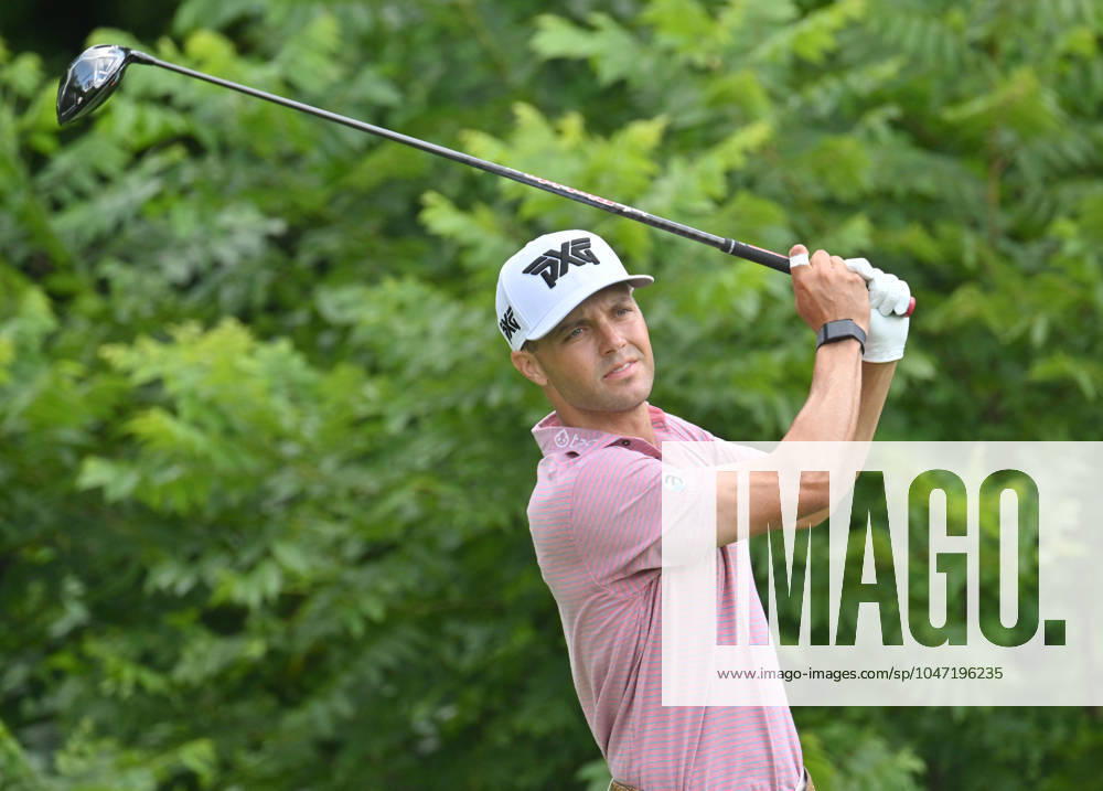 SILVIS, IL - JULY 06: Golfer Eric Cole tees off on the 2 hole during the third round of the John Deere Golf PGA, Golf Herren Classic on July 06, 2024, at TPC Deere Run in Silvis IL. (Photo by Keith Gillett Icon Sportswire) GOLF: JUL 06 PGA John Deere Classic Icon240706104