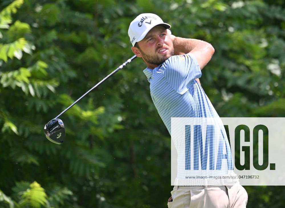SILVIS, IL - JULY 06: Golfer Adam Svensson tees off on the 2 hole during the third round of the John Deere Golf PGA, Golf Herren Classic on July 06, 2024, at TPC Deere Run in Silvis IL. (Photo by Keith Gillett Icon Sportswire) GOLF: JUL 06 PGA John Deere Classic Icon24070685