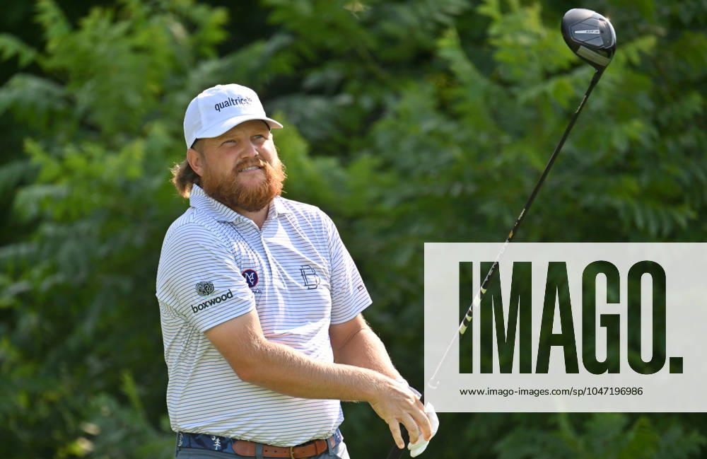 SILVIS, IL - JULY 06: Golfer Zac BDlair tees off on the 2 hole during the third round of the John Deere Golf PGA, Golf Herren Classic on July 06, 2024, at TPC Deere Run in Silvis IL. (Photo by Keith Gillett Icon Sportswire) GOLF: JUL 06 PGA John Deere Classic Icon24070611