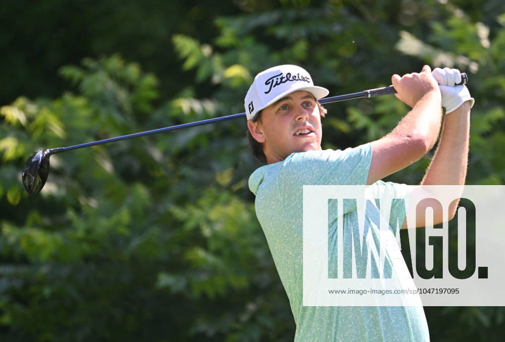 SILVIS, IL - JULY 06: Golfer Trace Crowe tees off on the 2 hole during the third round of the John Deere Golf PGA, Golf Herren Classic on July 06, 2024, at TPC Deere Run in Silvis IL. (Photo by Keith Gillett Icon Sportswire) GOLF: JUL 06 PGA John Deere Classic Icon24070624