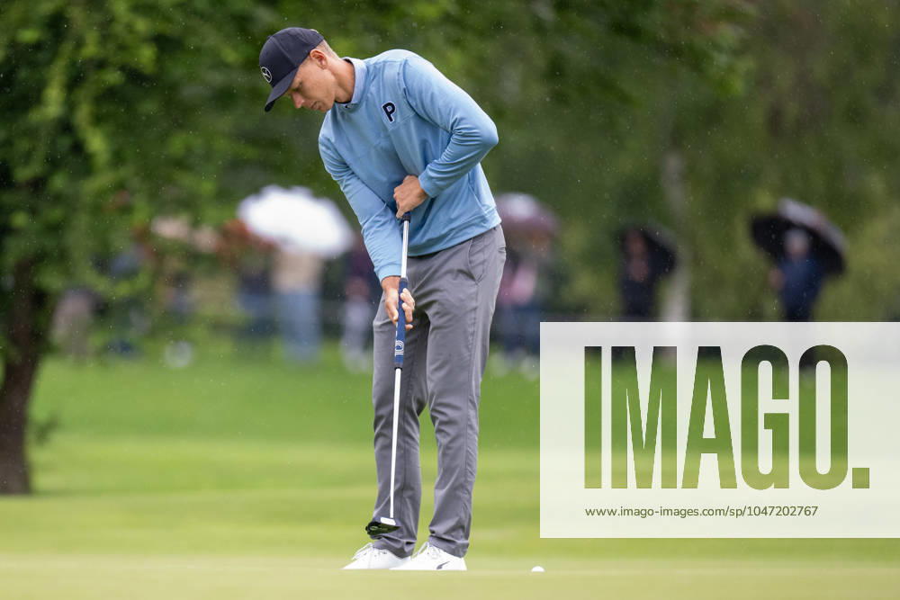 Matti Schmid on the green putting, BMW International Open 2024, Golf, 07 07 2024 Munich Bavaria Germany