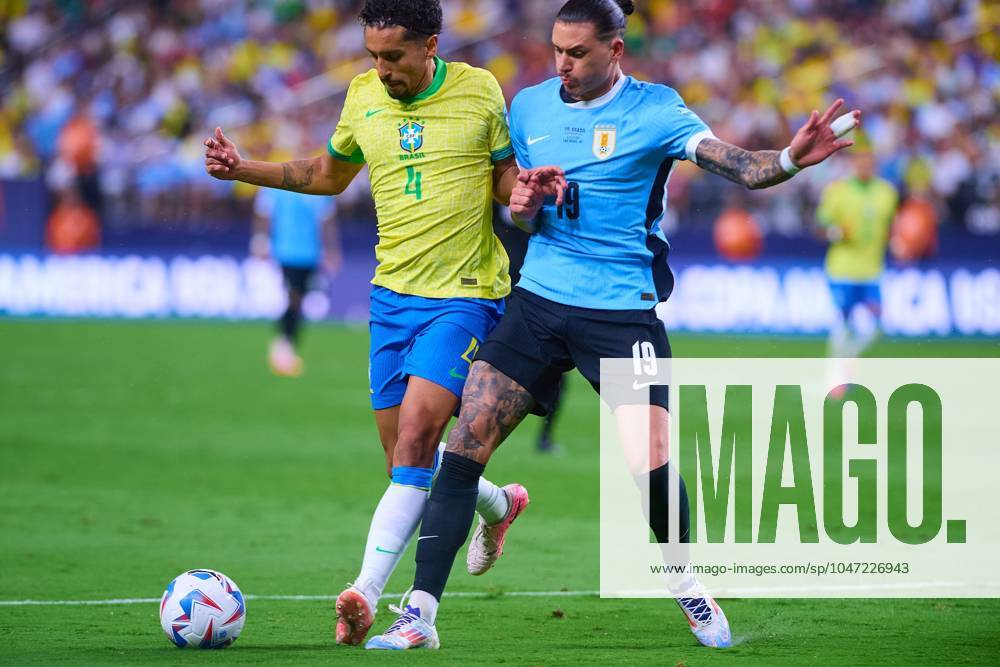 Copa America USA 2024 Uruguay (4p) 0-0 (2p) Brazil - Quarter-final Marquinhos (R) of Brazil fights for the ball with Darwin Nunez (R) of Uruguay during the CONMEBOL Copa America 2024 Quarter-final match between Uruguay and Brazil, at Allegiant Stadium, on July 06, 2024 in Las Vegas, Nevada, United States. LAS VEGAS NEVADA UNITED STATES