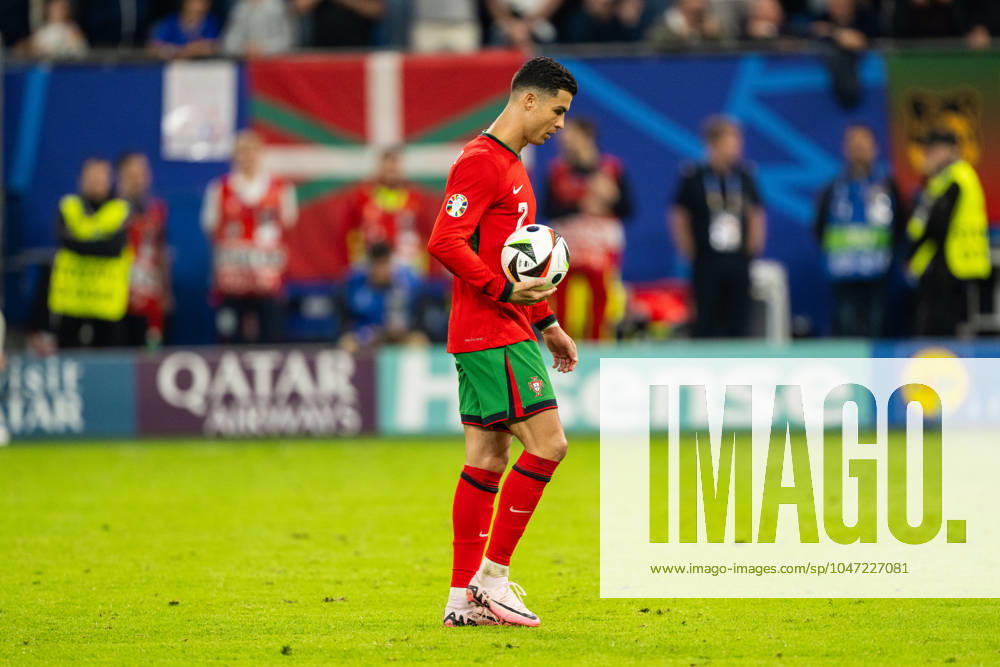 Portugal v France, UEFA EURO, EM, Europameisterschaft,Fussball 2024, Hamburg, Germany Hamburg, Germany. 05th, July 2024. Cristiano Ronaldo (7) of Portugal prepares for to execute a penalty during the penalty shoot out of the UEFA Euro 2024 quarter final match between Portugal and France at Volksparkstadion in Hamburg. Hamburg Germany