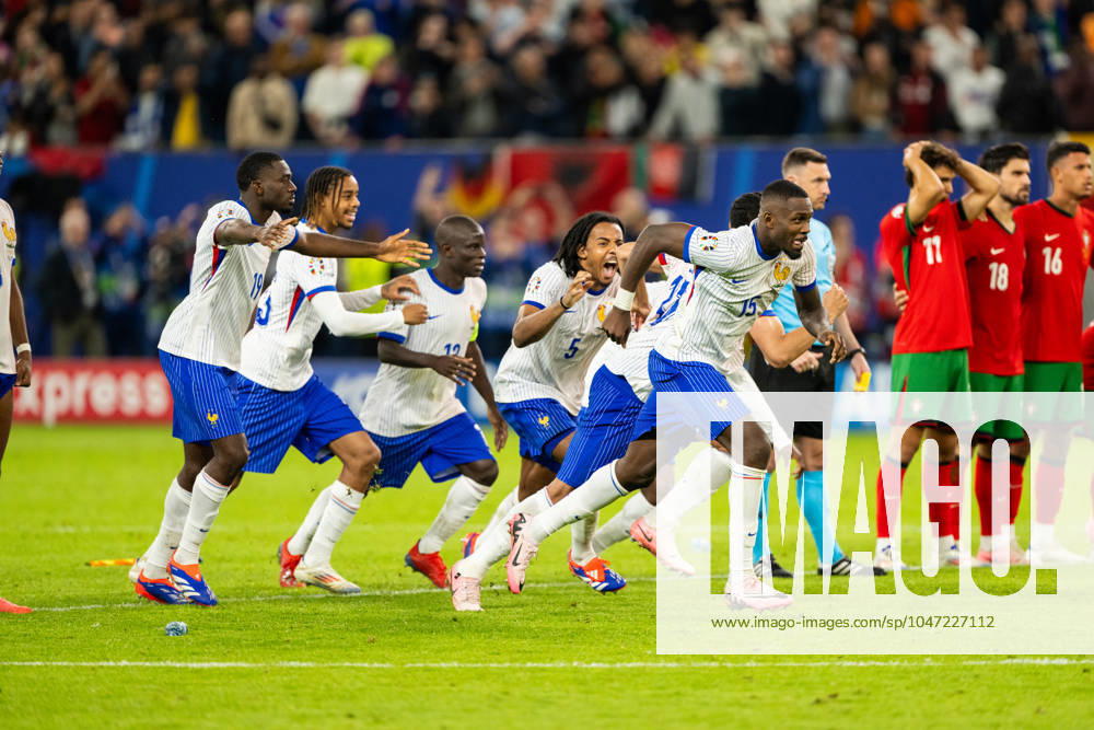 Portugal v France, UEFA EURO, EM, Europameisterschaft,Fussball 2024, Hamburg, Germany Hamburg, Germany. 05th, July 2024. The players of France seen in celebration after winning the penalty shoot out of the UEFA Euro 2024 quarter final match between Portugal and France at Volksparkstadion in Hamburg. Hamburg Germany