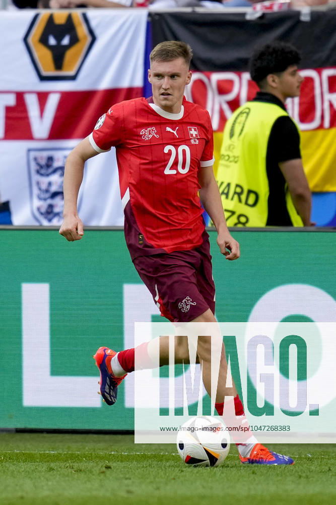 Michel Aebischer (Switzerland) controls the ball, UEFA EURO, EM, Europameisterschaft,Fussball 2024 - Quarter-final, England vs Switzerland, Arena Dusseldorf, July 6, 2024, Dusseldorf, Germany.