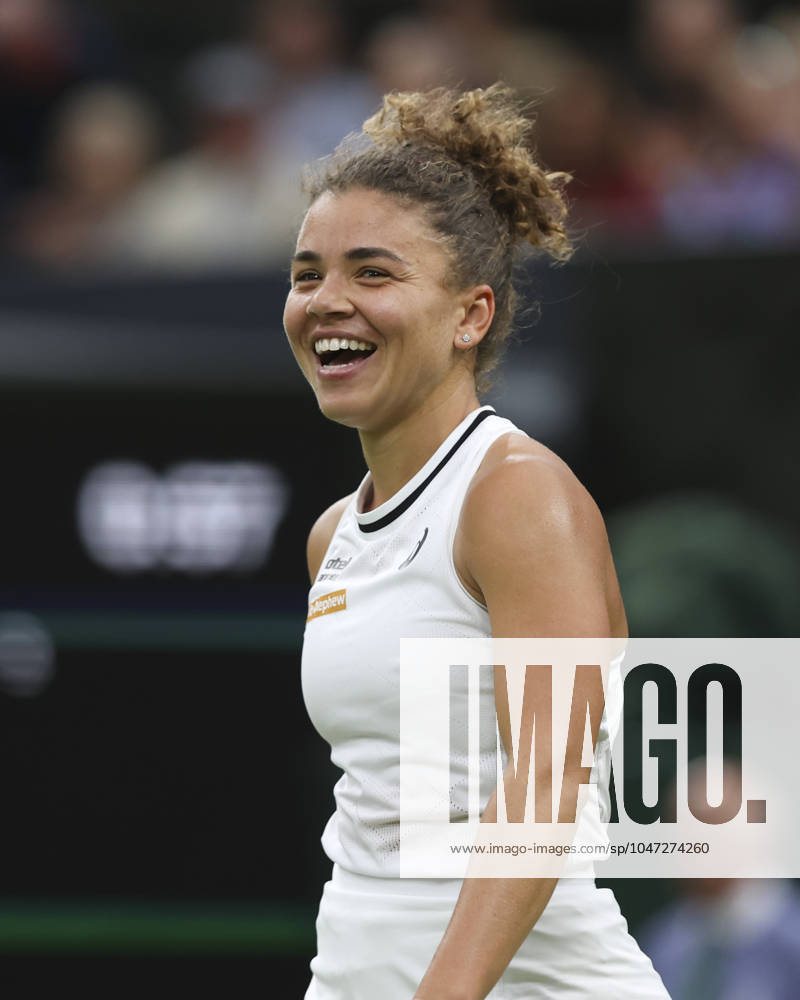 Jasmine Paolini celebrates after her victory Tennis Wimbledon 2024 Grand Slam ITF ATP WTA AELTC London Great Britain 9 July 2024